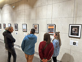 visiteurs de l'expos photos